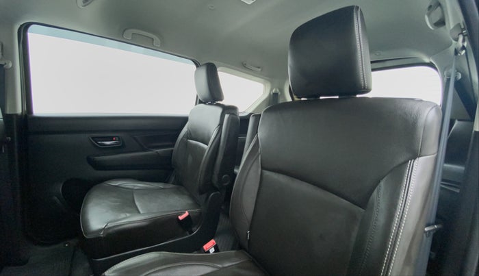 2020 Maruti XL6 ALPHA AT SHVS, Petrol, Automatic, 20,749 km, Right Side Rear Door Cabin