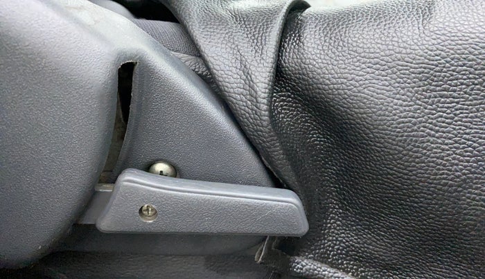 2018 Maruti Alto 800 LXI, Petrol, Manual, 58,712 km, Driver Side Adjustment Panel