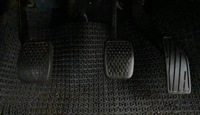 2018 Maruti Alto 800 LXI, Petrol, Manual, 58,712 km, Pedals