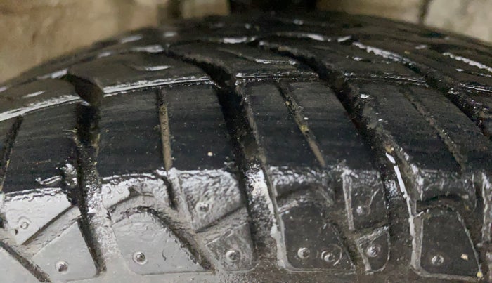 2018 Maruti Alto 800 LXI, Petrol, Manual, 58,712 km, Right Front Tyre Tread