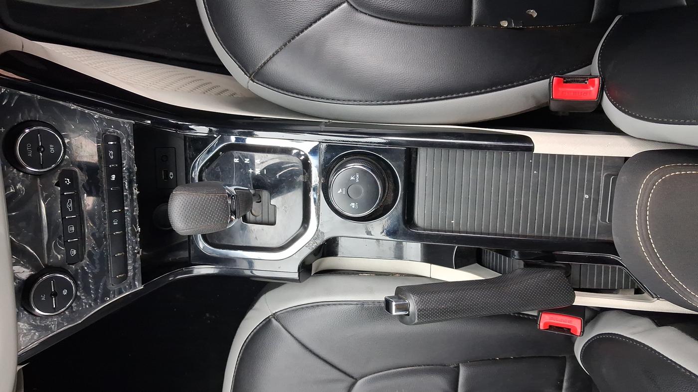 2023 Tata NEXON XZA PLUS SUNROOF PETROL, Petrol, Automatic, 32,224 km, Gear Lever