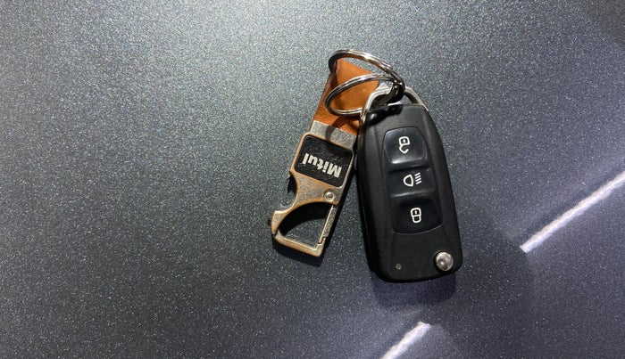 2023 Tata ALTROZ XM PLUS SUNROOF CNG, CNG, Manual, 20,225 km, Key Close Up