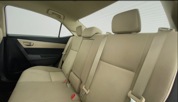 2016 Toyota Corolla Altis G CVT PETROL, Petrol, Automatic, 36,134 km, Right Side Rear Door Cabin