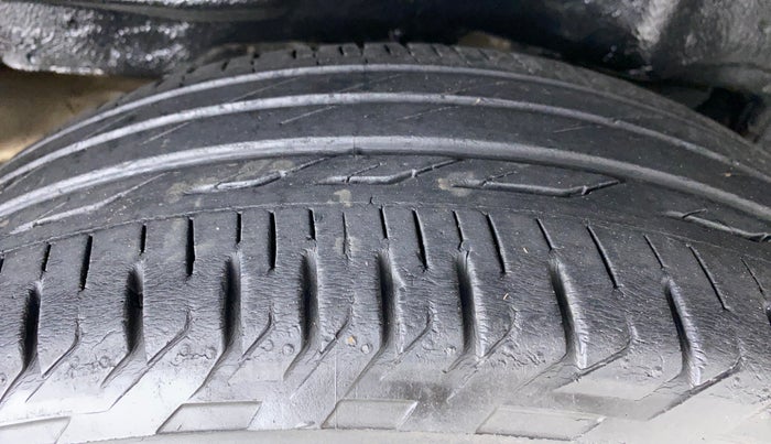 2016 Toyota Corolla Altis G CVT PETROL, Petrol, Automatic, 36,134 km, Right Rear Tyre Tread