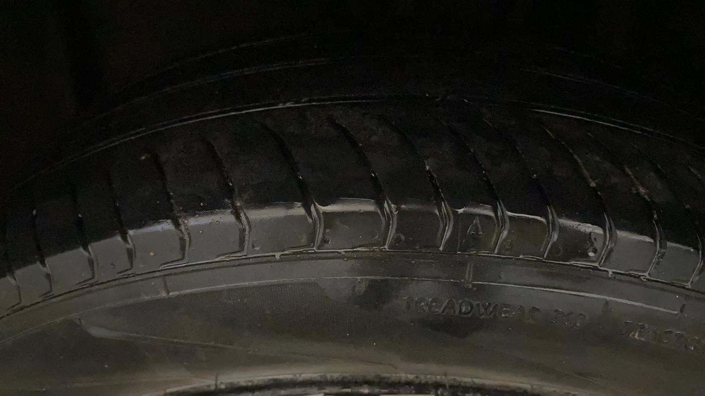 2019 Toyota YARIS J MT, CNG, Manual, 1,20,485 km, Left Front Tyre Tread