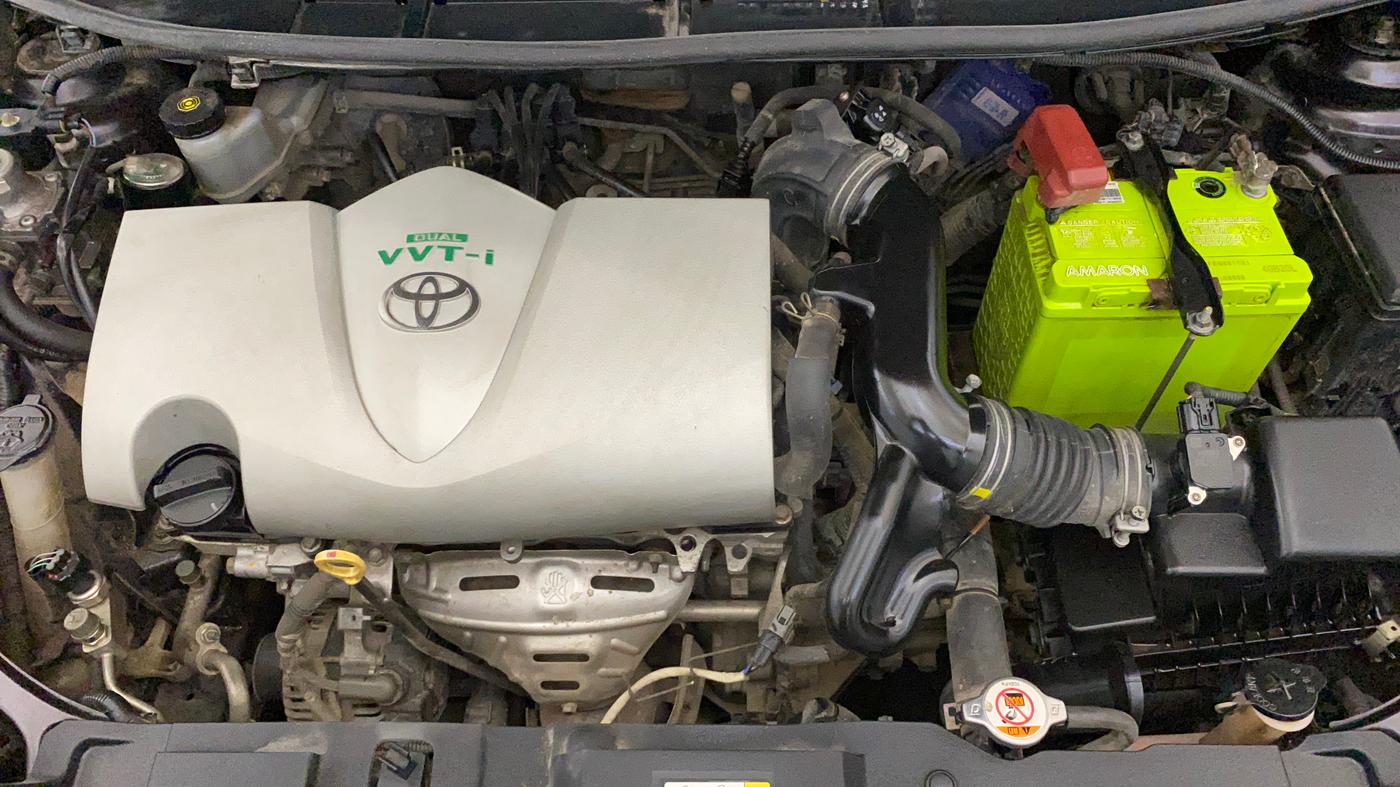 2019 Toyota YARIS J MT, CNG, Manual, 1,20,485 km, Engine View