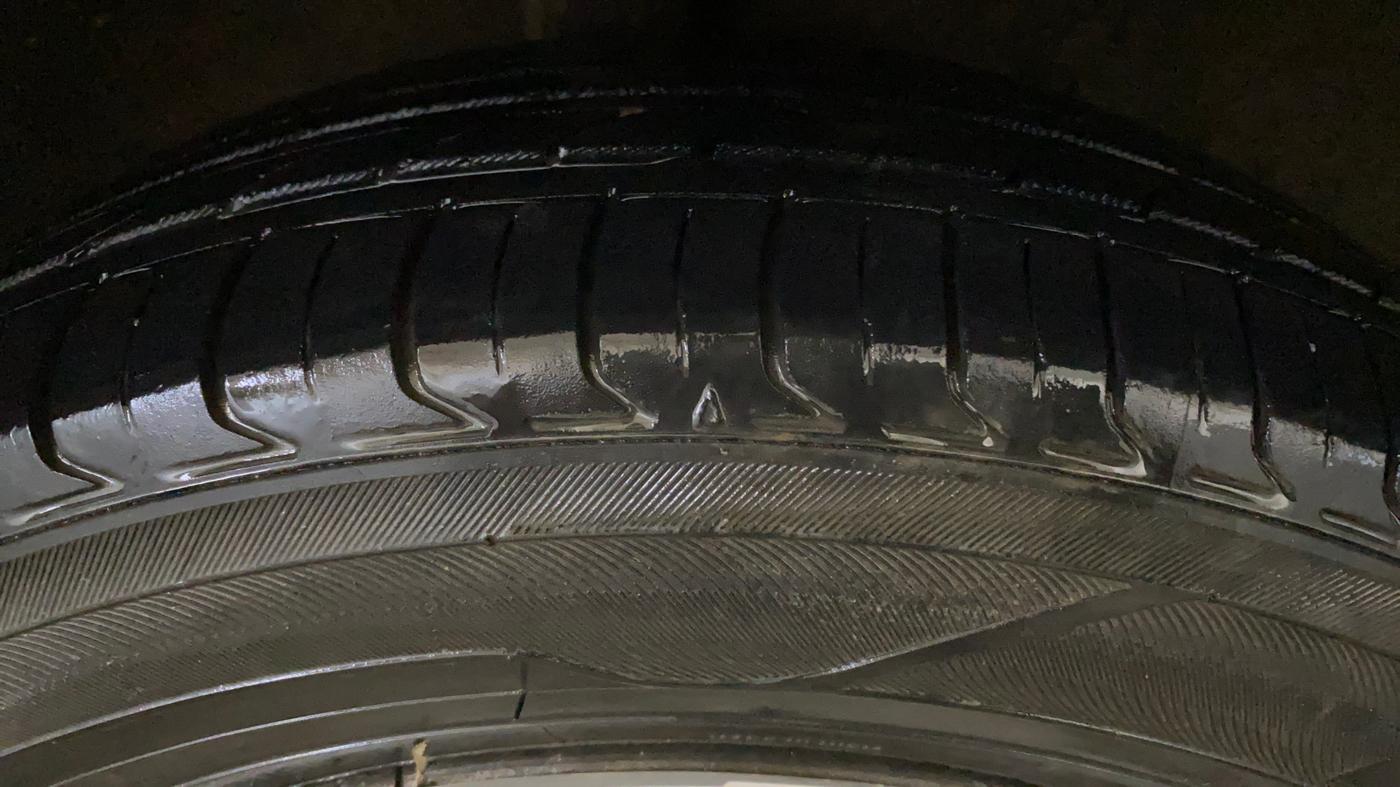 2019 Toyota YARIS J MT, CNG, Manual, 1,20,485 km, Right Rear Tyre Tread