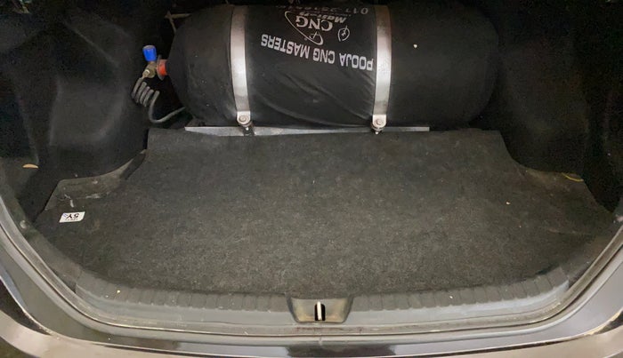 2019 Toyota YARIS J MT, CNG, Manual, 1,20,485 km, Boot Inside