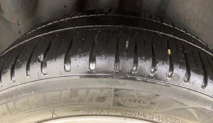 2015 Volkswagen Polo HIGHLINE1.2L, Petrol, Manual, 60,707 km, Right Rear Tyre Tread