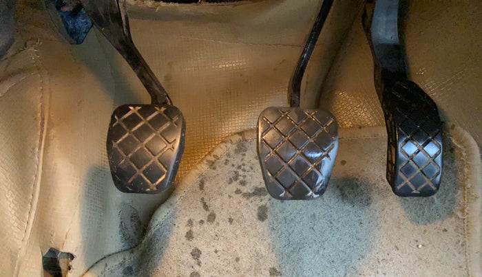 2015 Volkswagen Polo HIGHLINE1.2L, Petrol, Manual, 60,707 km, Pedals