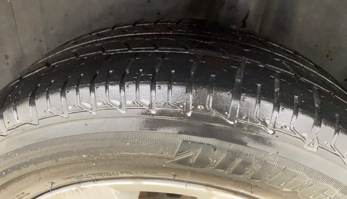 2015 Volkswagen Polo HIGHLINE1.2L, Petrol, Manual, 60,707 km, Left Rear Tyre Tread