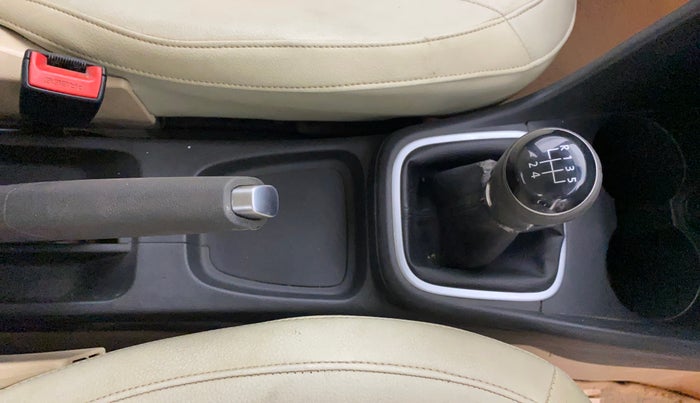 2015 Volkswagen Polo HIGHLINE1.2L, Petrol, Manual, 60,707 km, Gear Lever