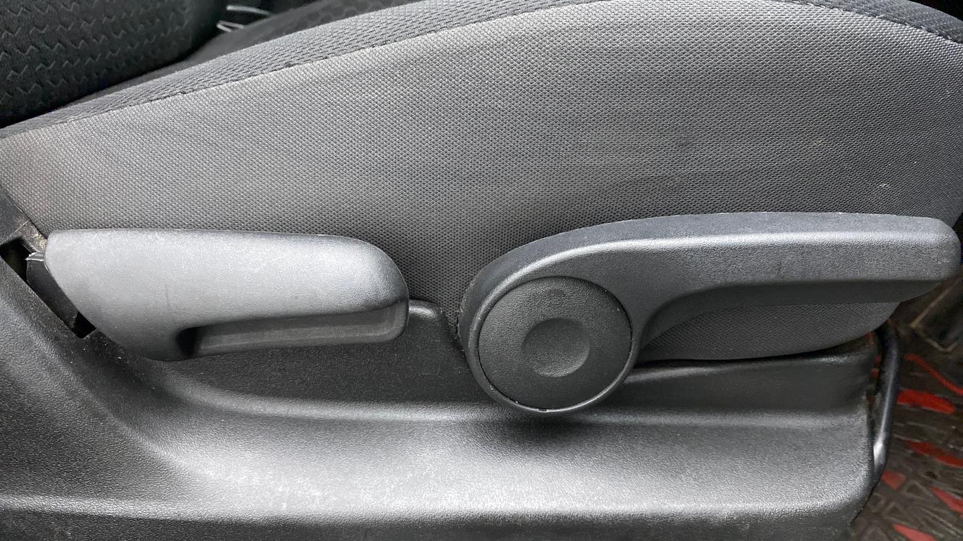 2018 Maruti Vitara Brezza ZDI + AMT, Diesel, Automatic, 29,410 km, Driver Side Adjustment Panel