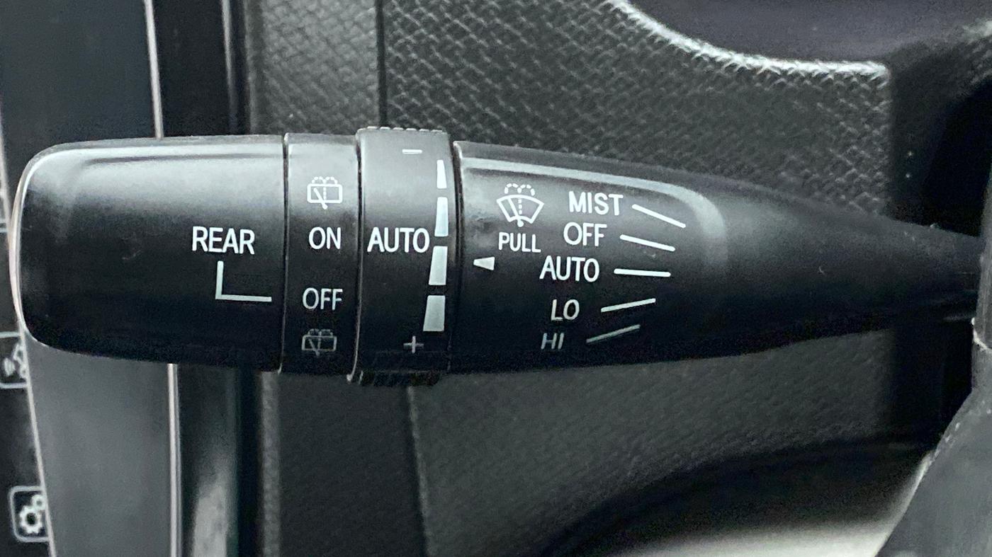 2018 Maruti Vitara Brezza ZDI + AMT, Diesel, Automatic, 29,410 km, Rain Sensing Wipers