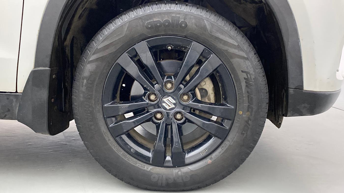 2018 Maruti Vitara Brezza ZDI + AMT, Diesel, Automatic, 29,410 km, Right Front Wheel
