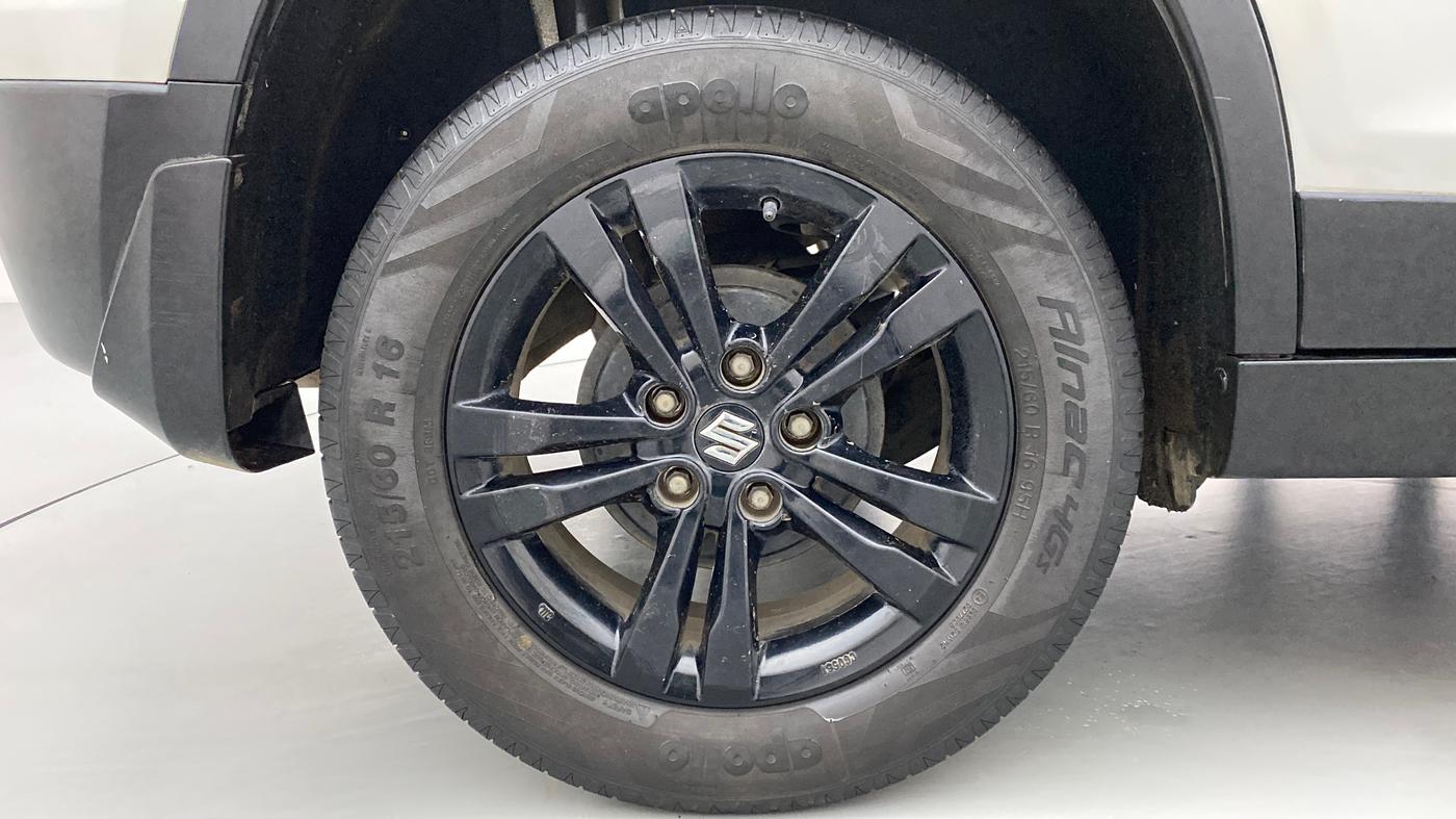 2018 Maruti Vitara Brezza ZDI + AMT, Diesel, Automatic, 29,410 km, Right Rear Wheel