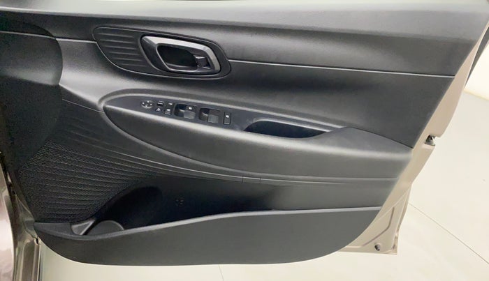 2020 Hyundai NEW I20 SPORTZ 1.2 AT, Petrol, Automatic, 8,895 km, Driver Side Door Panels Control