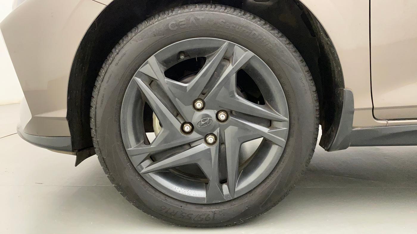 2020 Hyundai NEW I20 SPORTZ 1.2 AT, Petrol, Automatic, 8,895 km, Left Front Wheel