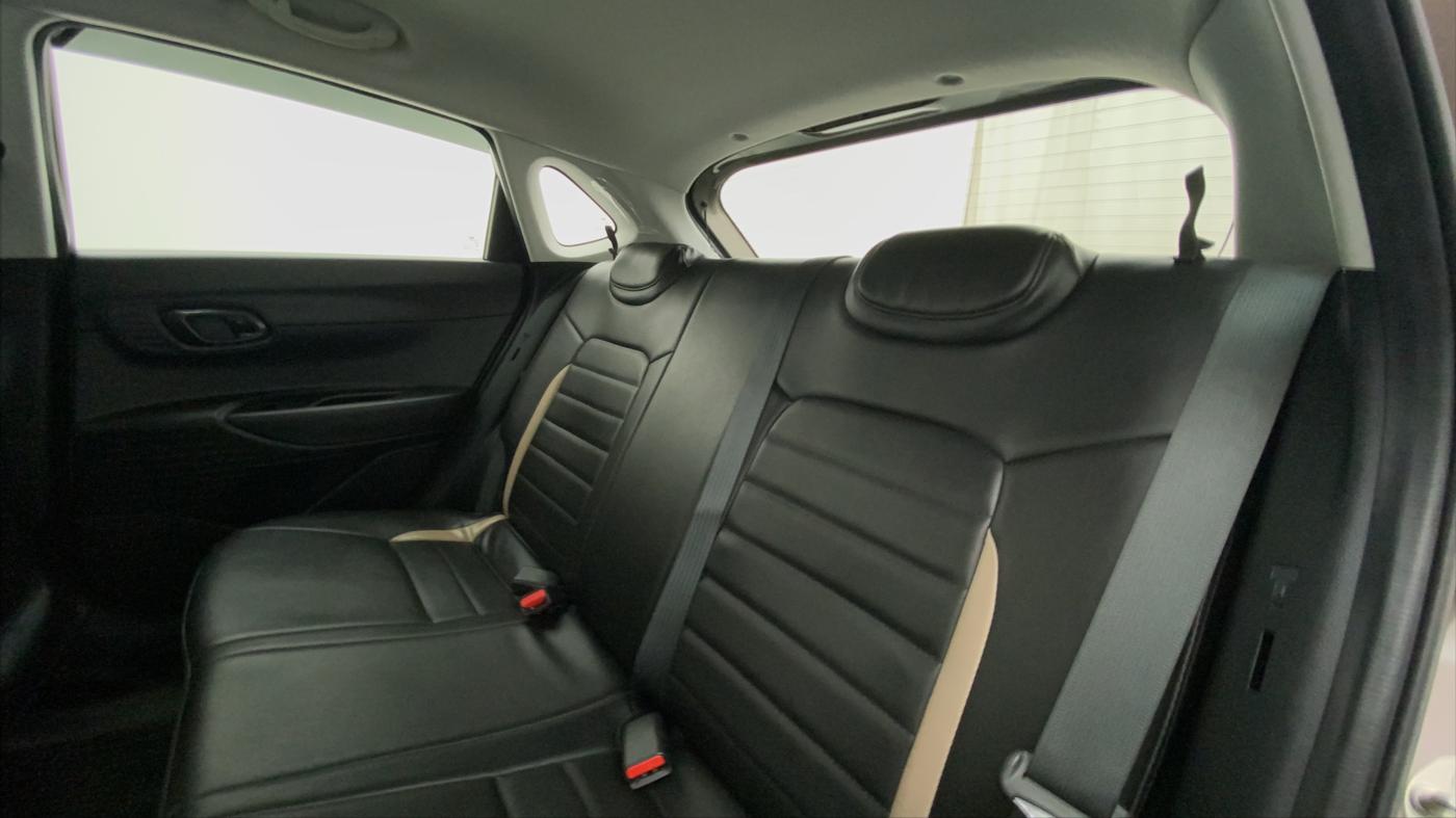 2020 Hyundai NEW I20 SPORTZ 1.2 AT, Petrol, Automatic, 8,895 km, Right Side Rear Door Cabin