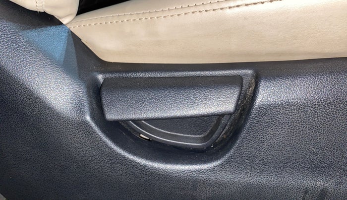 2020 Hyundai NEW SANTRO SPORTZ MT, Petrol, Manual, 36,017 km, Driver Side Adjustment Panel