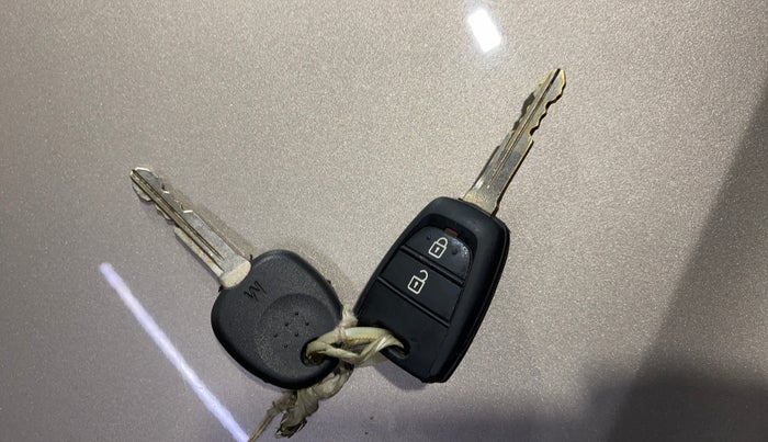 2020 Hyundai NEW SANTRO SPORTZ MT, Petrol, Manual, 36,017 km, Key Close Up