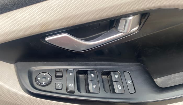 2020 Hyundai Creta SX (O) AT 1.5 DIESEL, Diesel, Automatic, 1,34,586 km, Driver Side Door Panels Control