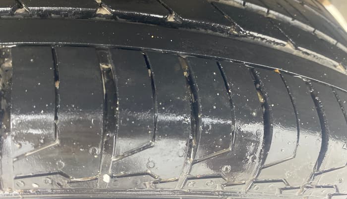 2020 Hyundai Creta SX (O) AT 1.5 DIESEL, Diesel, Automatic, 1,34,586 km, Left Rear Tyre Tread