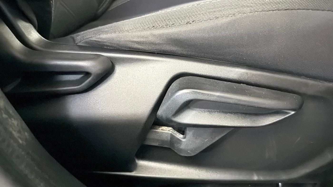 2021 Tata NEXON XZA PLUS DIESEL, Diesel, Automatic, 66,827 km, Driver Side Adjustment Panel