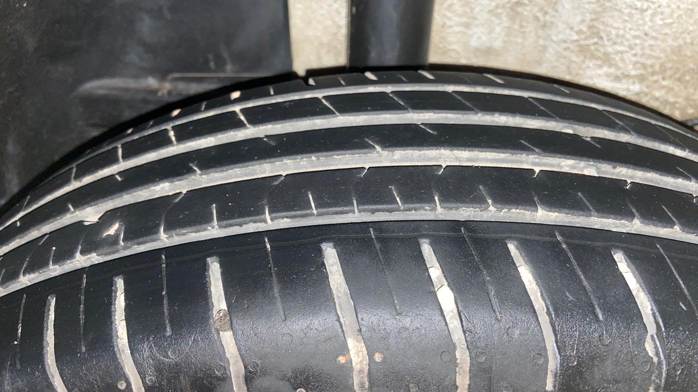 2024 Tata PUNCH ACCOMPLISHED SUNROOF MT, Petrol, Manual, 22,609 km, Right Rear Tyre Tread