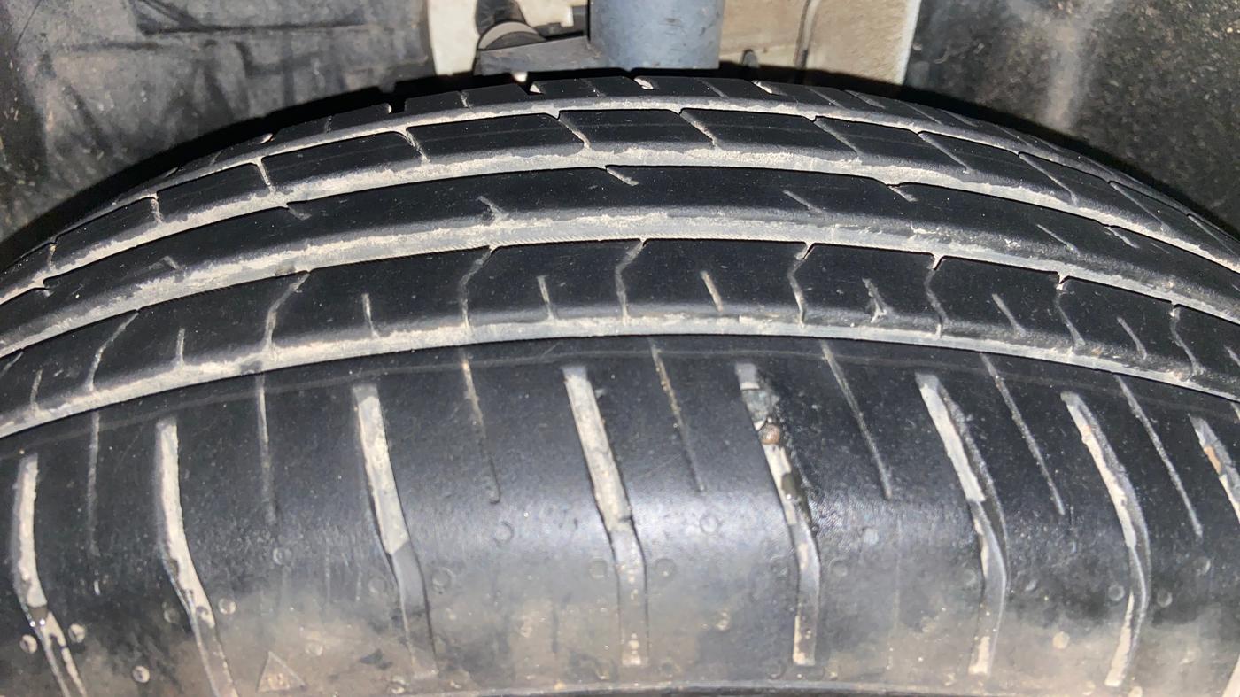 2024 Tata PUNCH ACCOMPLISHED SUNROOF MT, Petrol, Manual, 22,609 km, Left Front Tyre Tread