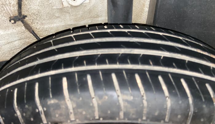 2024 Tata PUNCH ACCOMPLISHED SUNROOF MT, Petrol, Manual, 22,609 km, Left Rear Tyre Tread