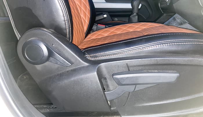 2024 Tata PUNCH ACCOMPLISHED SUNROOF MT, Petrol, Manual, 22,609 km, Driver Side Adjustment Panel