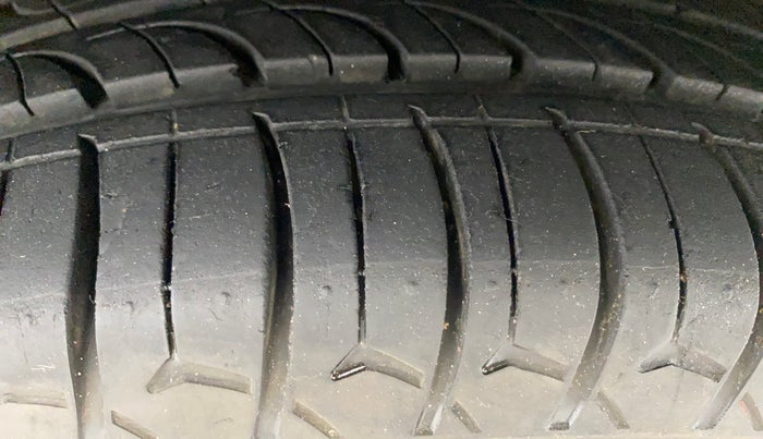2018 Hyundai Grand i10 SPORTZ AT 1.2 KAPPA VTVT, Petrol, Automatic, 57,913 km, Left Front Tyre Tread