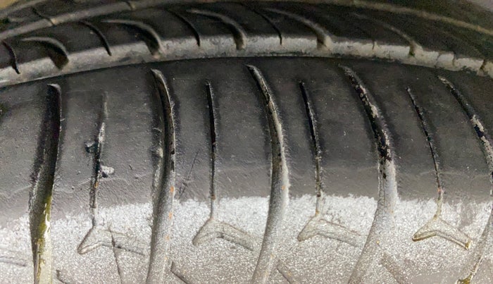 2018 Hyundai Grand i10 SPORTZ AT 1.2 KAPPA VTVT, Petrol, Automatic, 57,913 km, Right Front Tyre Tread