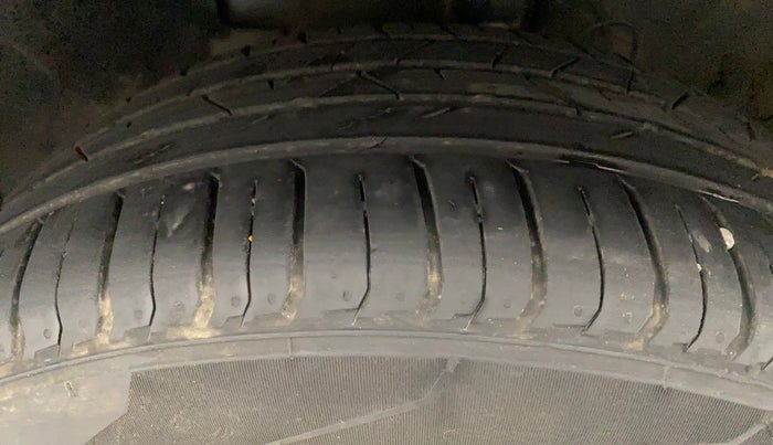 2022 Hyundai VENUE SX PLUS 1.0 TURBO DCT, Petrol, Automatic, 15,410 km, Left Front Tyre Tread
