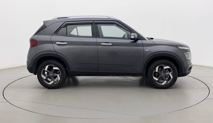 2022 Hyundai VENUE SX PLUS 1.0 TURBO DCT, Petrol, Automatic, 15,410 km, Right Side View