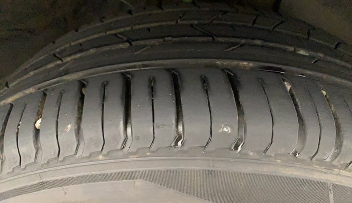 2022 Hyundai VENUE SX PLUS 1.0 TURBO DCT, Petrol, Automatic, 15,410 km, Right Rear Tyre Tread