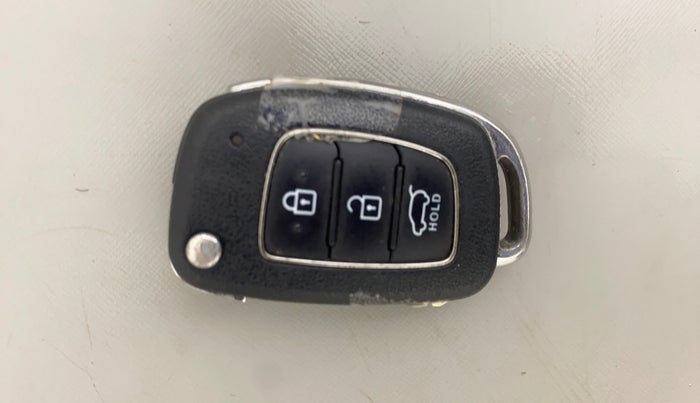 2017 Hyundai Elite i20 ASTA 1.2 DUAL TONE, Petrol, Manual, 90,554 km, Key Close Up