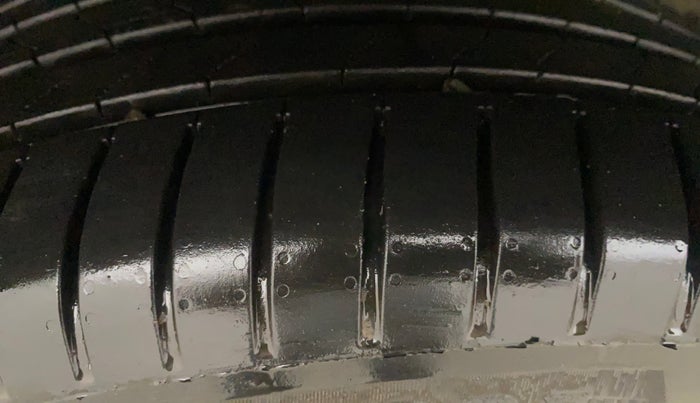 2022 MG HECTOR PLUS SHARP 1.5 PETROL TURBO CVT 6-STR, Petrol, Automatic, 56,089 km, Right Rear Tyre Tread