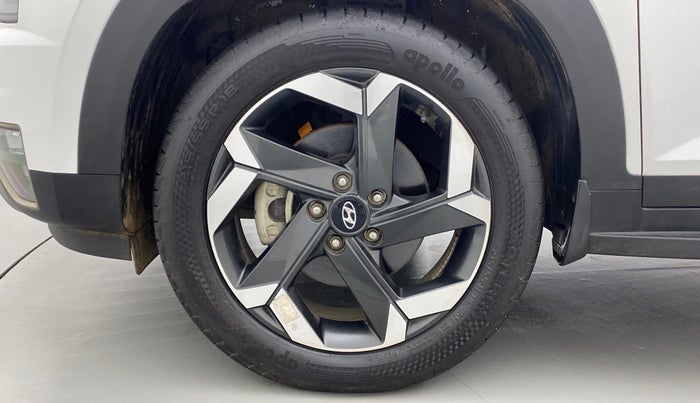 2021 Hyundai ALCAZAR PLATINUM (O) 6STR 2.0 AT, Petrol, Automatic, 9,679 km, Left Front Wheel