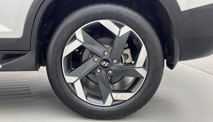 2021 Hyundai ALCAZAR PLATINUM (O) 6STR 2.0 AT, Petrol, Automatic, 9,679 km, Left Rear Wheel