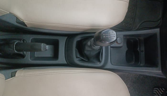 2016 Renault Kwid RXT 0.8, Petrol, Manual, 43,971 km, Gear Lever