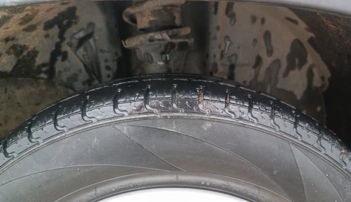 2016 Renault Kwid RXT 0.8, Petrol, Manual, 43,971 km, Right Front Tyre Tread