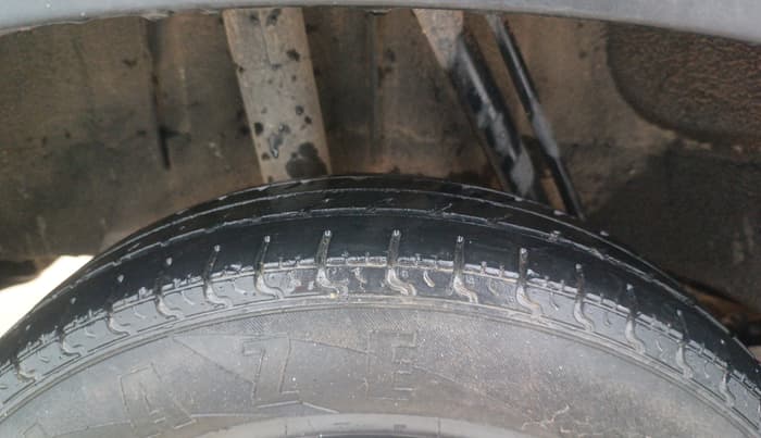 2016 Renault Kwid RXT 0.8, Petrol, Manual, 43,971 km, Right Rear Tyre Tread