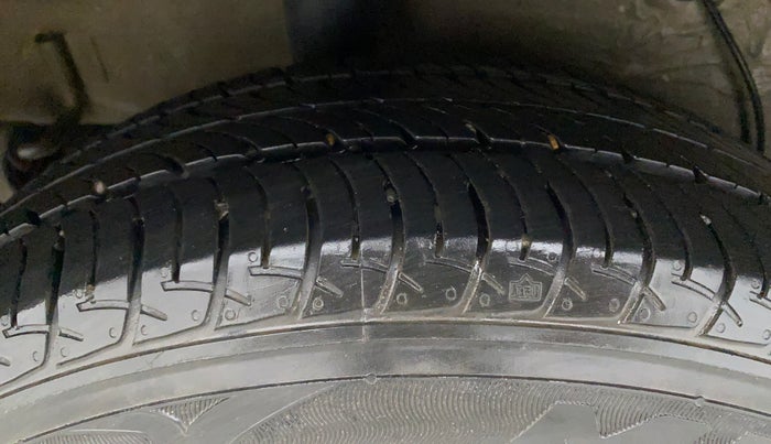 2017 Maruti Celerio VXI AMT (O), Petrol, Automatic, 53,852 km, Right Rear Tyre Tread
