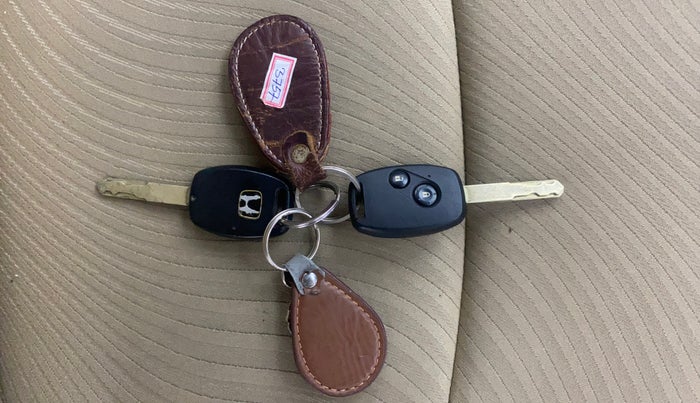 2015 Honda Mobilio 1.5L I-VTEC V, Petrol, Manual, 68,532 km, Key Close Up