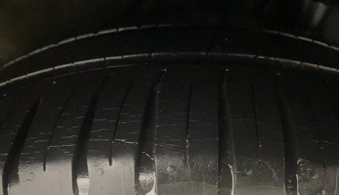 2015 Honda Mobilio 1.5L I-VTEC V, Petrol, Manual, 68,532 km, Left Rear Tyre Tread