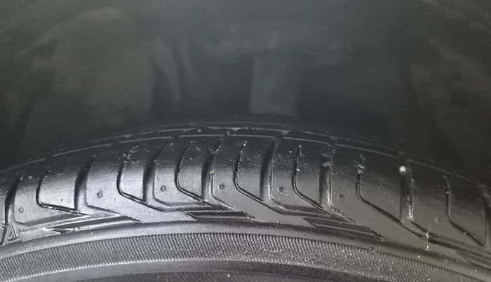 2021 Tata NEXON XZ PLUS PETROL, CNG, Manual, 90,338 km, Left Front Tyre Tread