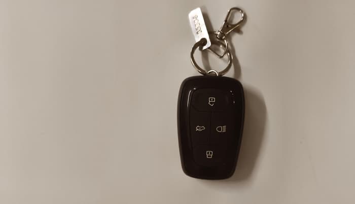 2021 Tata NEXON XZ PLUS PETROL, CNG, Manual, 90,338 km, Key Close Up