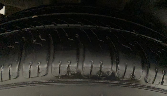 2018 Tata Tiago XZ PETROL, Petrol, Manual, 92,005 km, Right Rear Tyre Tread